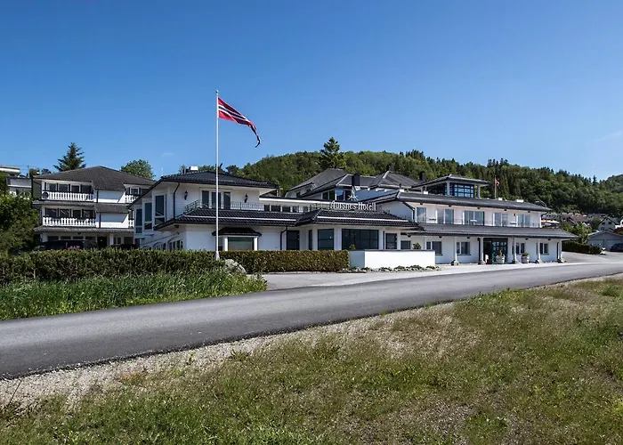 Aursnes Hotell