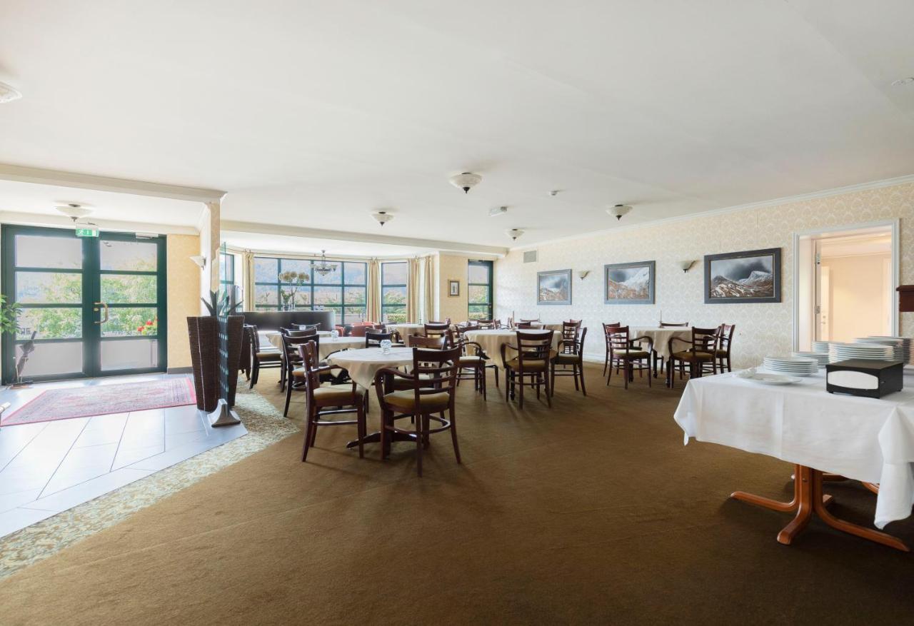 Aursnes Hotel