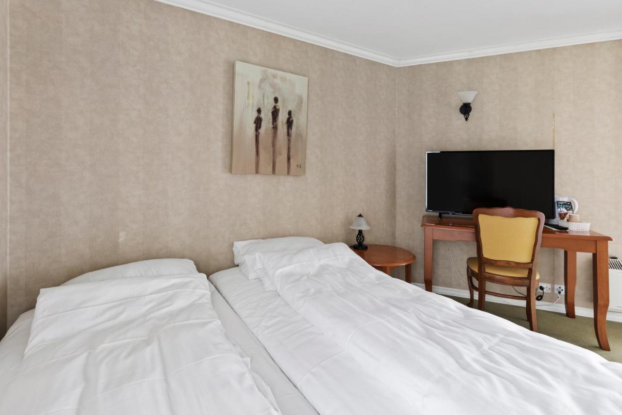 Hotel Aursnes 3*